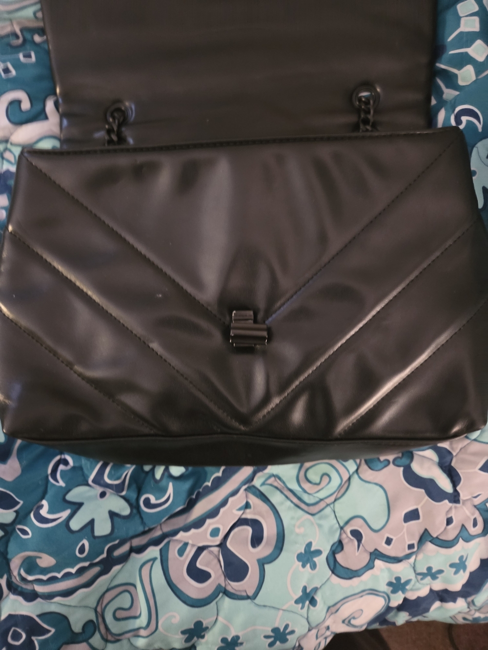 Aldo Black Quilted Shoulder Bag with Chain Strap - Picture 5 of 8